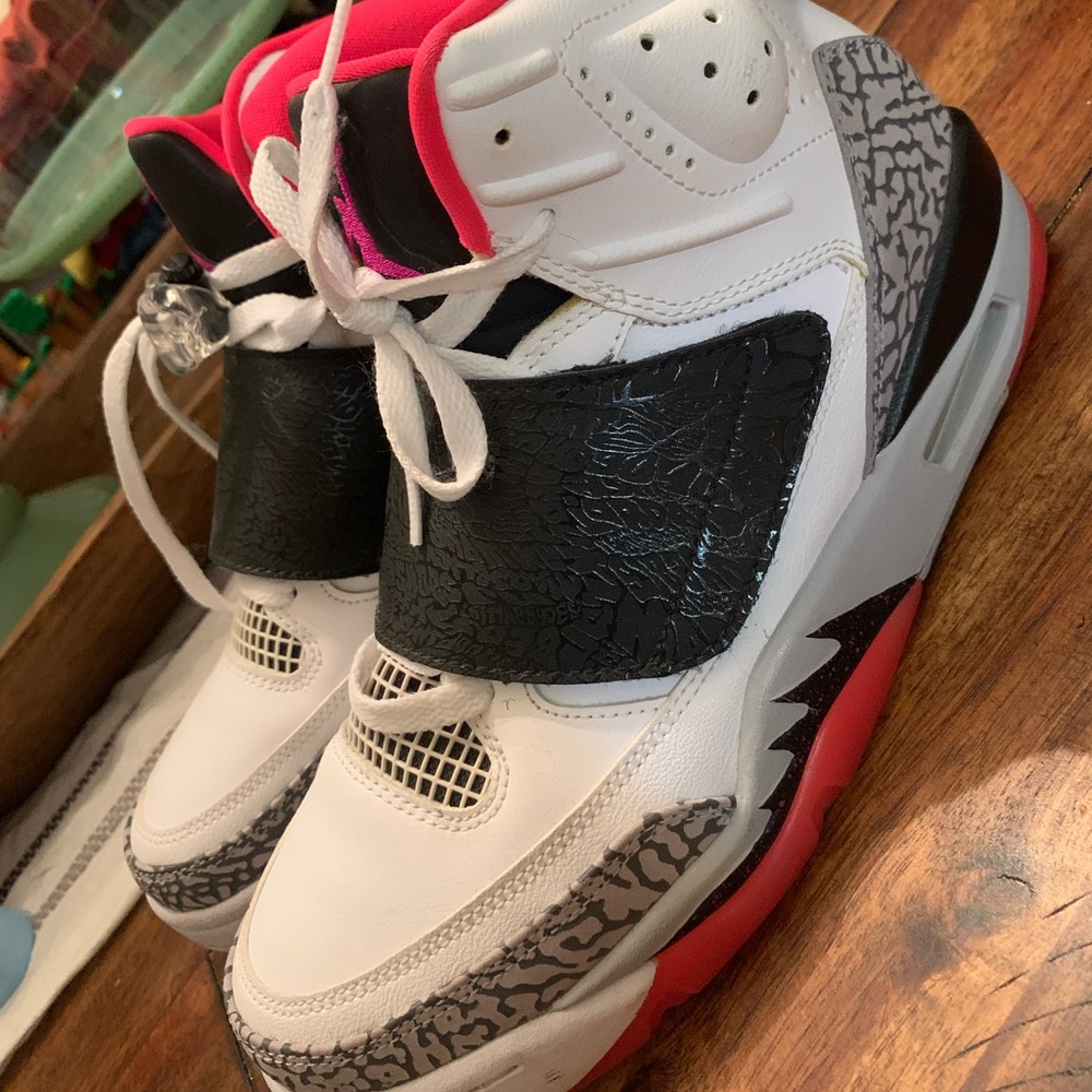 Jordan “son of Mars”- Hot Lava